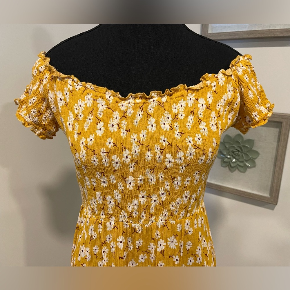 Cupshe Frances Yellow Daisy Floral Smocked Cottagecore Dress EUC - Picture 6 of 12